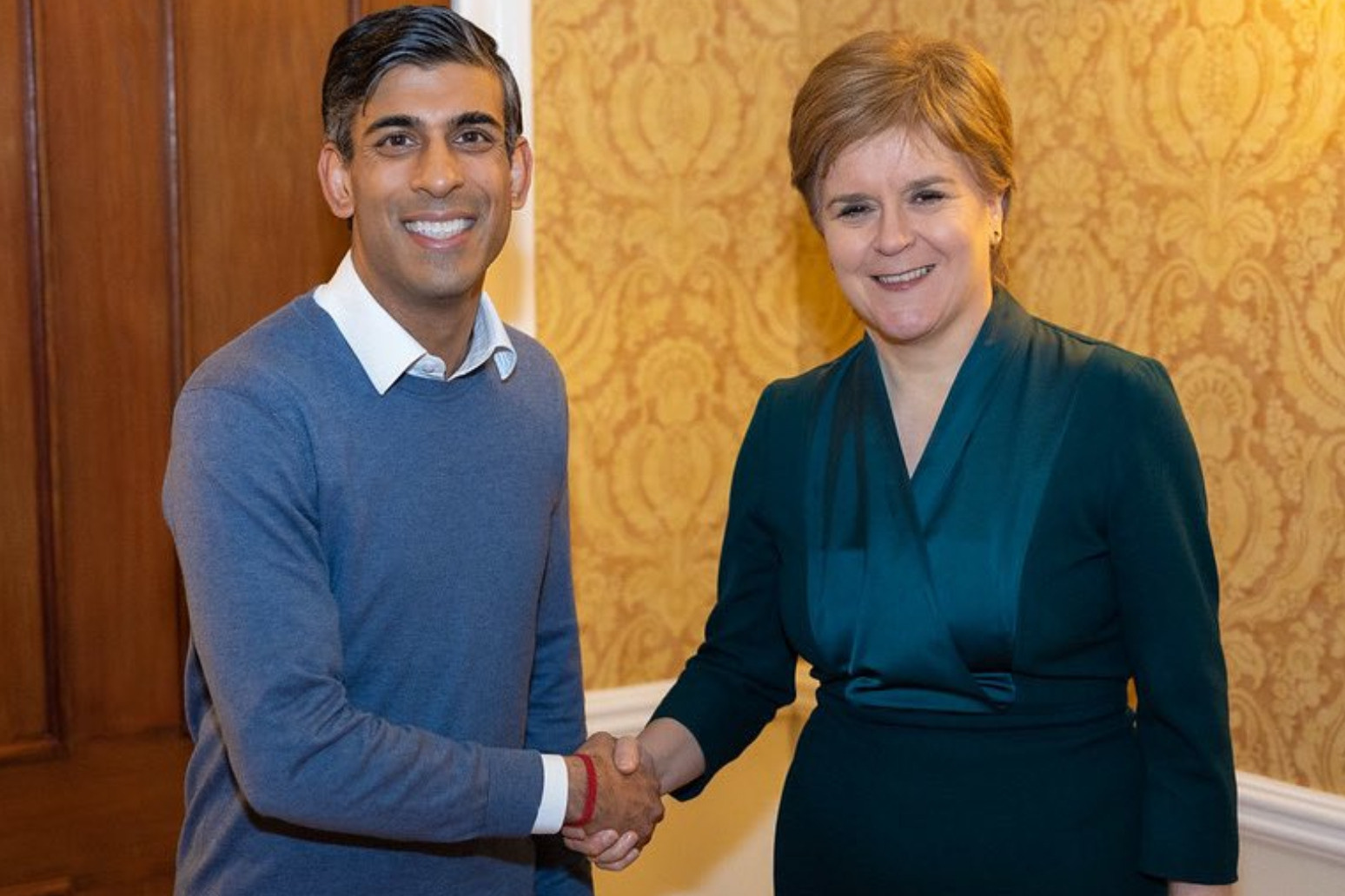 Sunak seeks to ‘strengthen’ relationship with Sturgeon on Scotland trip